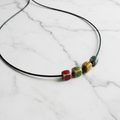 CLAYA | Lieblingshalskette mit Knotenverschluss und Keramik-Accessoires